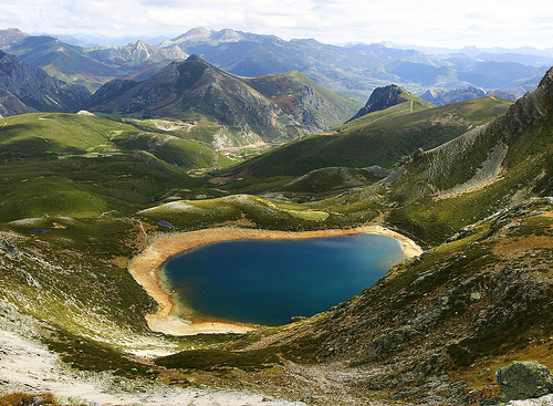 フリー画像|自然風景|湖の風景|山の風景|スペイン風景|