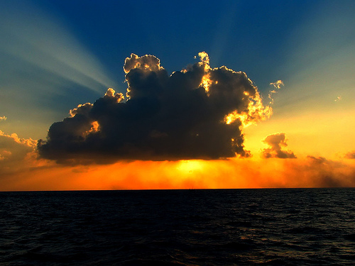 フリー画像|自然風景|空の風景|雲の風景|海の風景|夕日/夕焼け/夕暮れ|水平線/地平線|