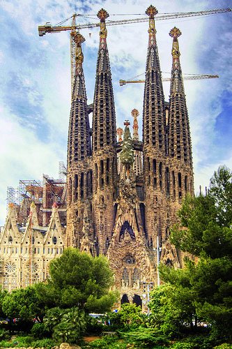フリー画像|人工風景|建造物/建築物|教会/聖堂|サグラダ・ファミリア|スペイン風景|バルセロナ|HDR画像|