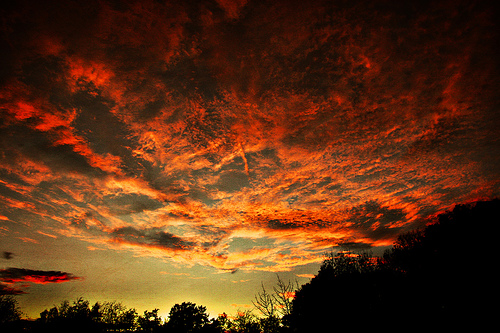 フリー画像|自然風景|空の風景|雲の風景|夕日/夕焼け/夕暮れ|橙色/オレンジ|